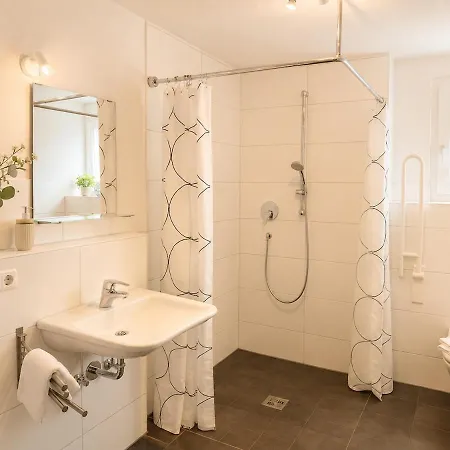 Blackhome Familien-apartment Schwarzwald Mit Balkon * Titisee-Neustadt